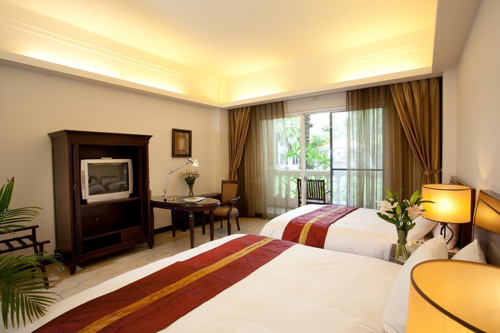 Les Hotel Тайнань Экстерьер фото