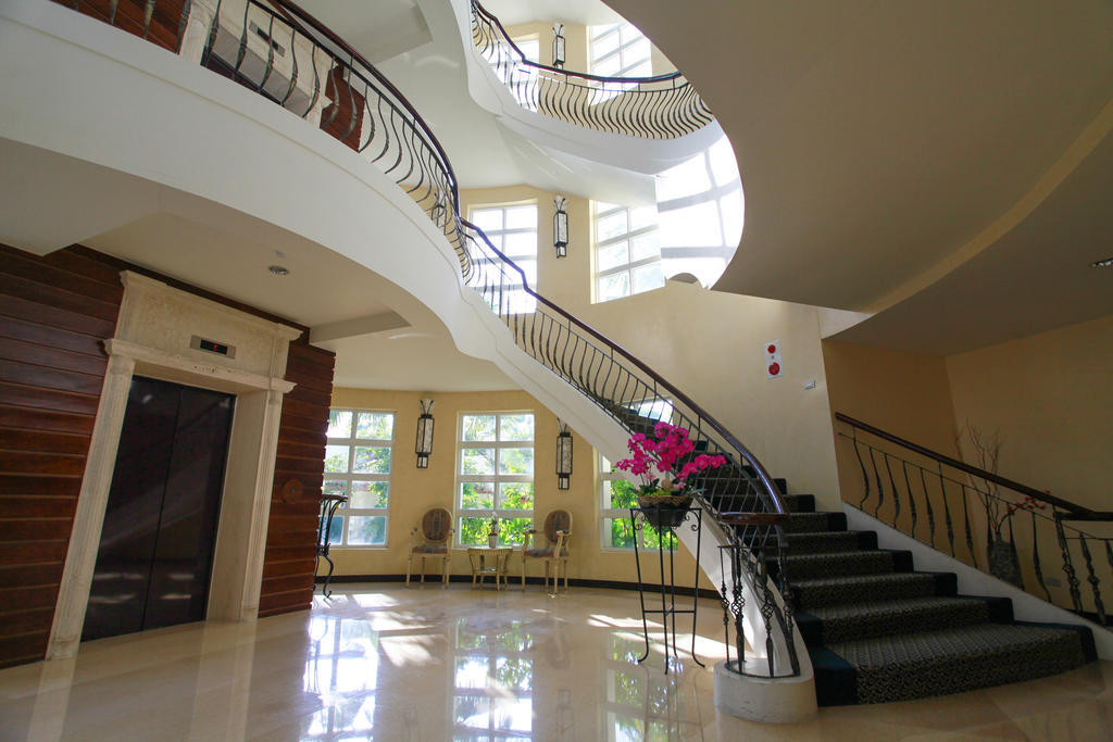 Les Hotel Тайнань Экстерьер фото
